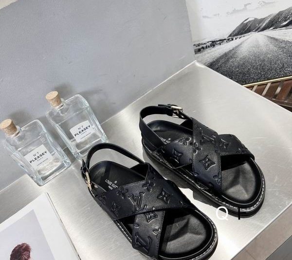 LV Replica Shoes LV size 35-42 F0324