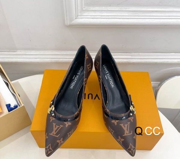 LV Replica Shoes LV size 35-40 5CM XC0204
