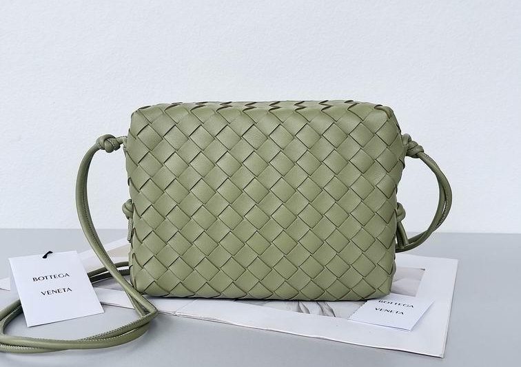 Bottega Veneta Replica Bags BV Cassette 680255 25x15x8cm CN