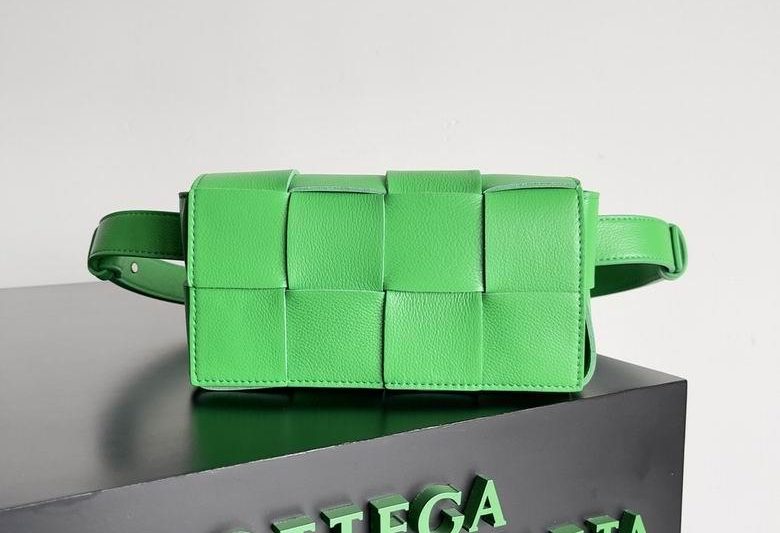Bottega Veneta Replica Bags 710141 9.5×17.5x5cm BG