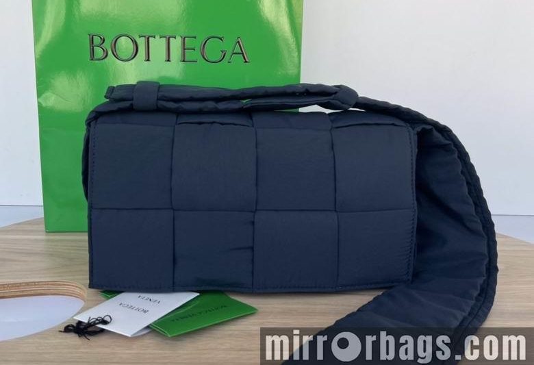 Bottega Veneta Replica Bags 628951 S30x15cm BG
