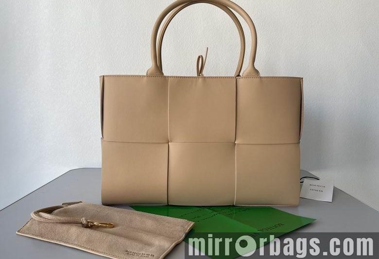 Bottega Veneta Replica Bags Intreccio 609175 38x25x14cm BG