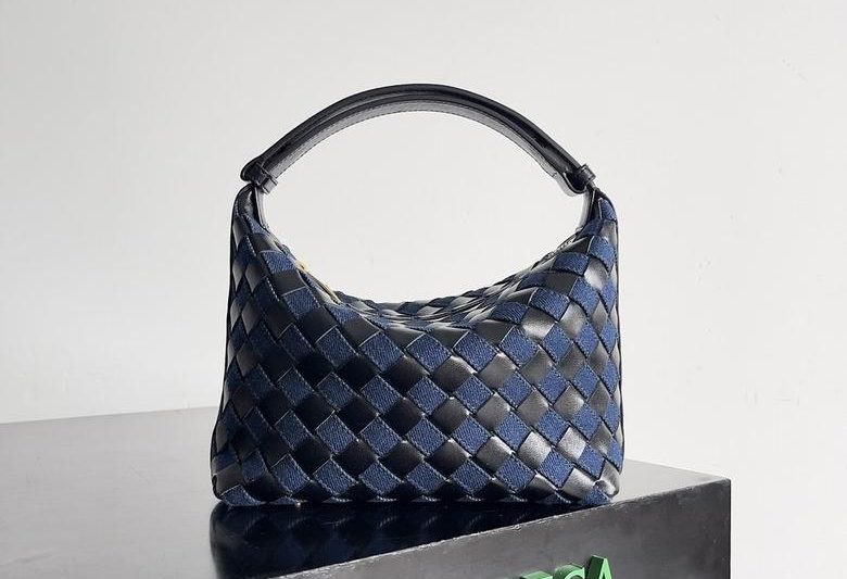 Bottega Veneta Replica Bags 796393 22X13X9cm