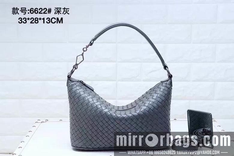 Bottega Veneta Replica Bags AD22155 33X28X13