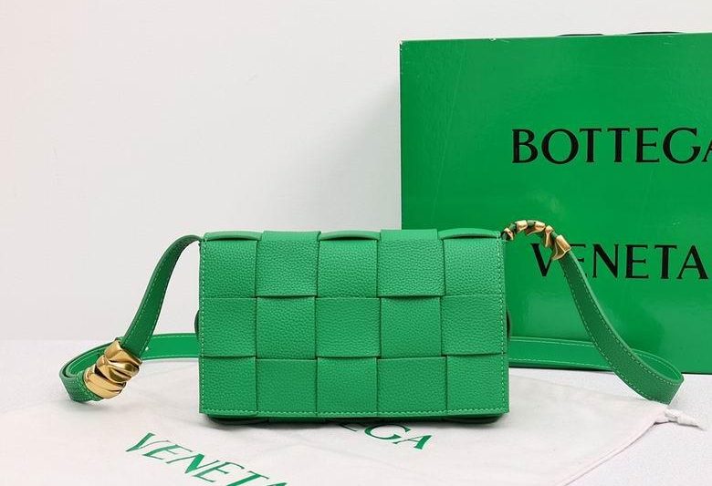 Bottega Veneta Replica Bags Cassette 3030-1 23X15X5.5cm XMY 4
