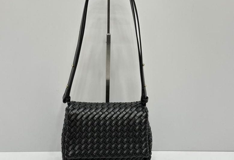 Bottega Veneta Replica Bags 20X25X6cm 031701 DN 1