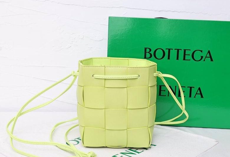 Bottega Veneta Replica Bags 8686 18X14X14cm YG 4