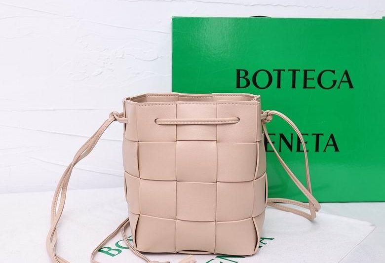 Bottega Veneta Replica Bags 8686 18X14X14cm YG 3