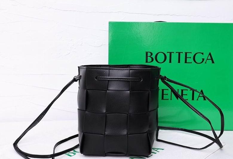Bottega Veneta Replica Bags 8686 18X14X14cm YG 1