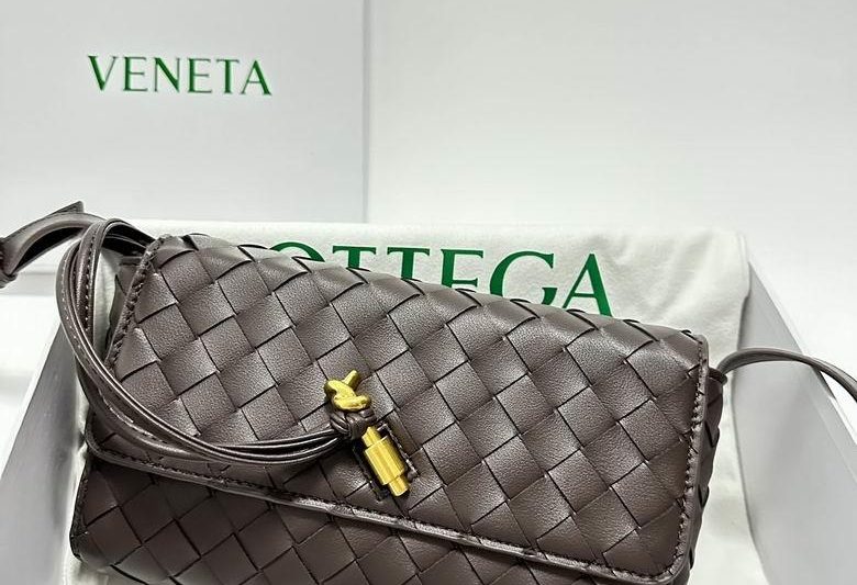 Bottega Veneta Replica Bags Andiamo 6335 13.5X21.5X4.5cm XMY 4