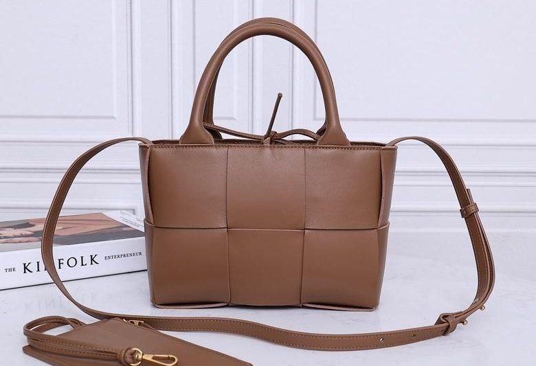 Bottega Veneta Replica Bags 2236 25X16X8cm EL 14