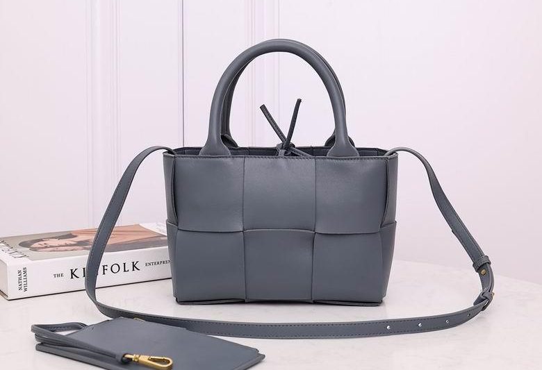 Bottega Veneta Replica Bags 2236 25X16X8cm EL 9