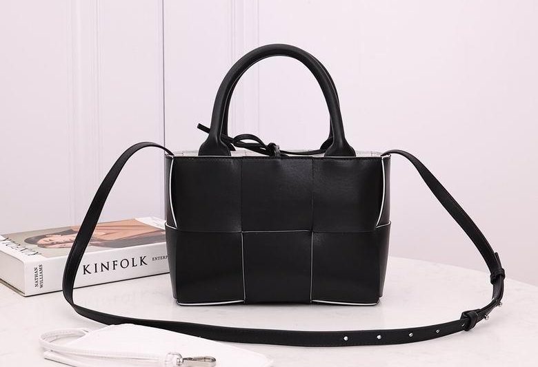 Bottega Veneta Replica Bags 2236 25X16X8cm EL 7