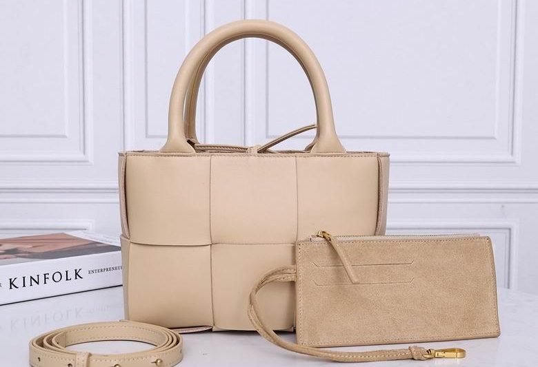 Bottega Veneta Replica Bags 2236 25X16X8cm EL 6