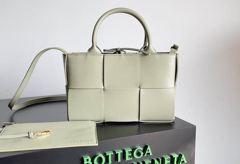 Bottega Veneta Replica Bags 709337 25x16x8cm BG 1