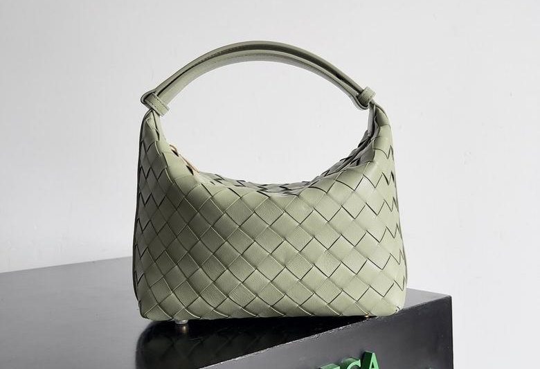 Bottega Veneta Replica Bags 754443 22X13X9cm YG 12