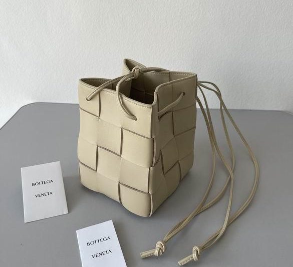 Bottega Veneta Replica Bags 680218 18x14x14cm BG 2