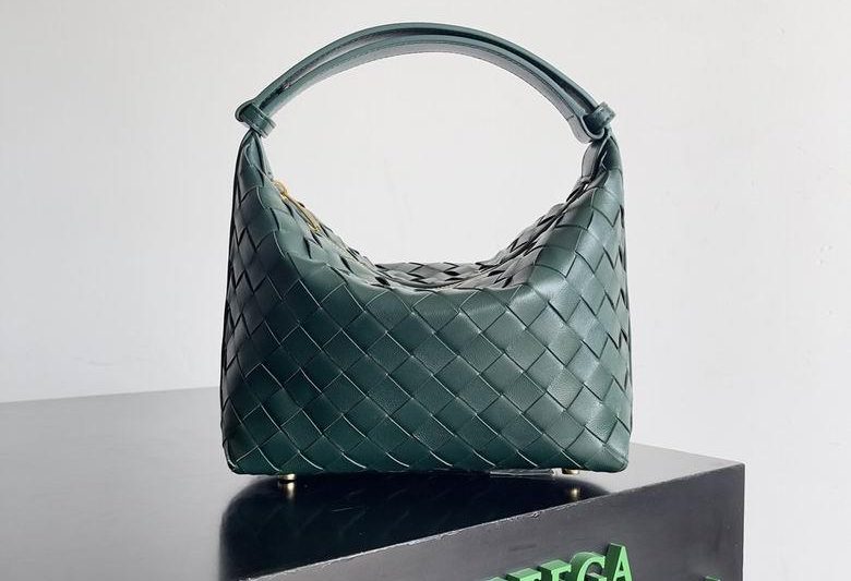 Bottega Veneta Replica Bags 754443 22X13X9cm YG 10