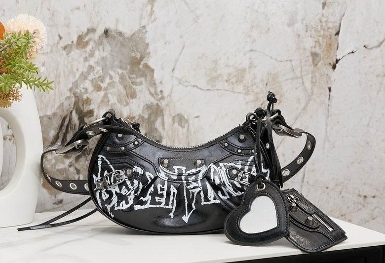 Balenciaga Bags 671308 26X15X6cm XMY