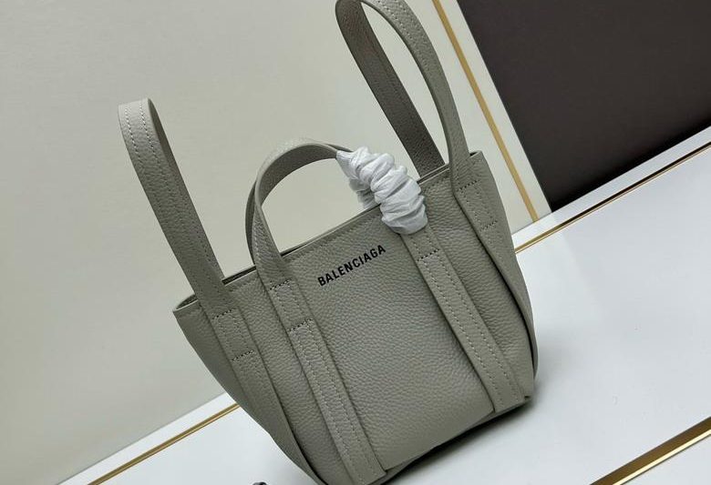 Balenciaga Bags Balenciaga 1090 17x15x13cm ww1