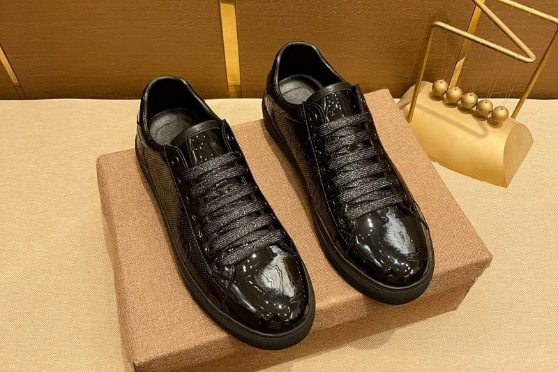 Replica Gucci Shoes size 38-44 mnf0356