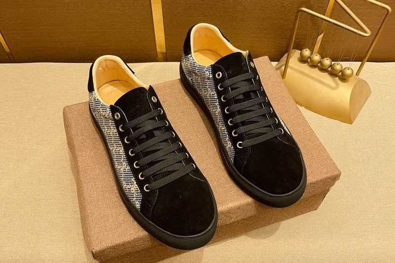 Replica Gucci Shoes size 38-44 mnf0348