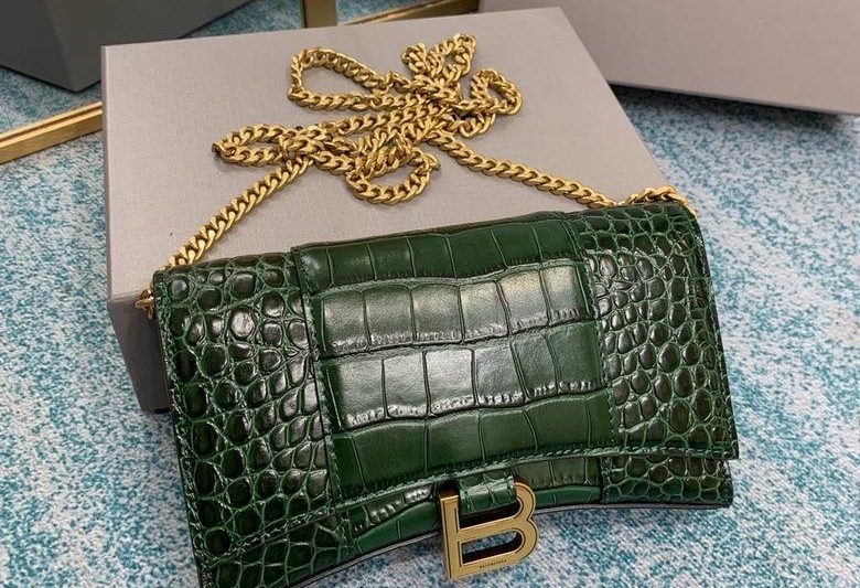 Balenciaga Bags 656050 19x12x5cm FY 4