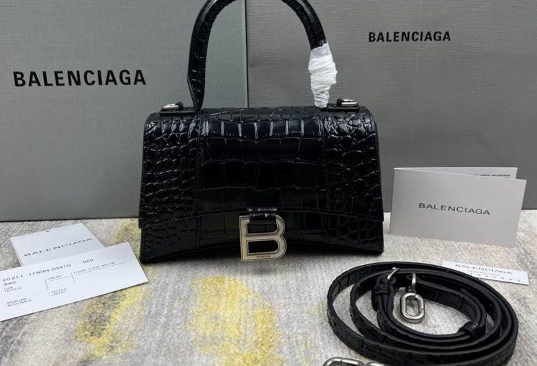 Balenciaga Bags 8896 19x8x21cm FY 4