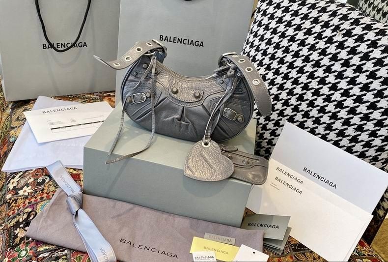 Balenciaga Bags S26x7x16 L33x9x16cm 2