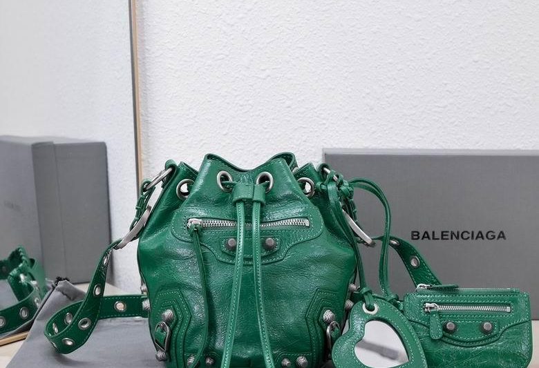 Balenciaga Bags 15X20X18cm 112902 GY 10