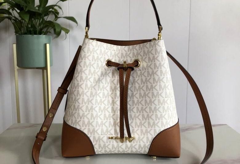 Michael Kors Bags Gallery 036 24X22X16cm DY 4