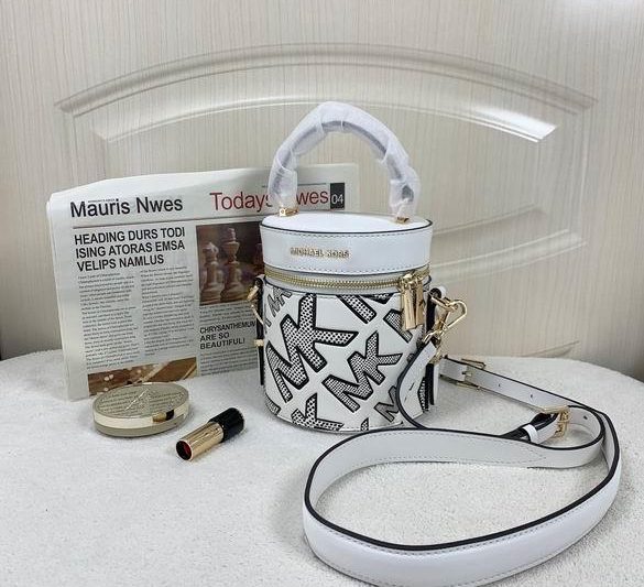 Michael Kors Bags 14X14X15cm 090926 DY 5