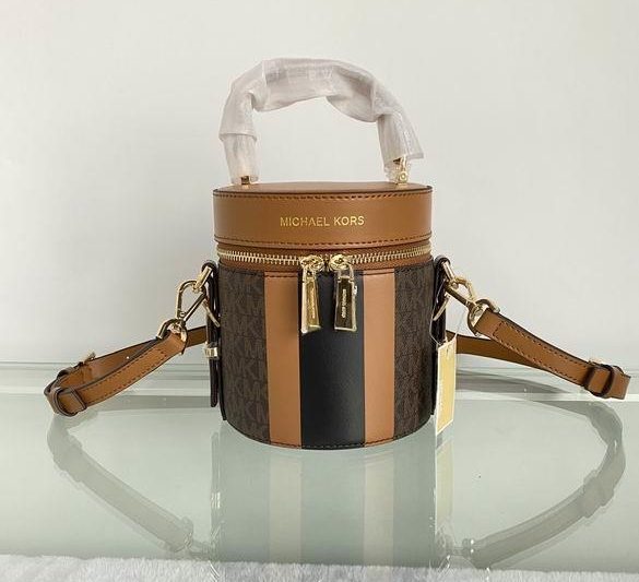 Michael Kors Bags 14X14X15cm 090926 DY 3