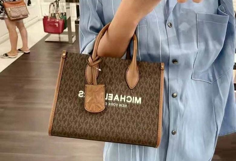 Michael Kors Bags 24X19X9cm 090310 DY 18