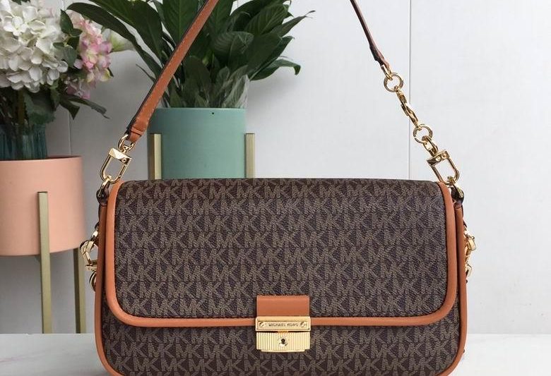Michael Kors Bags Bradshaw 9933 26X14X4cm DY 1