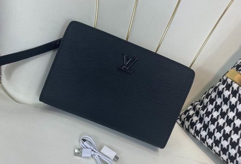 1:1 Louis Vuitton Bags 889-4 26X16X4cm WP
