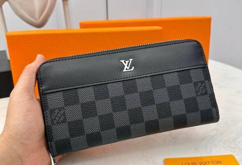 1:1 Louis Vuitton Bags 666067 19X10X2.5cm ZC