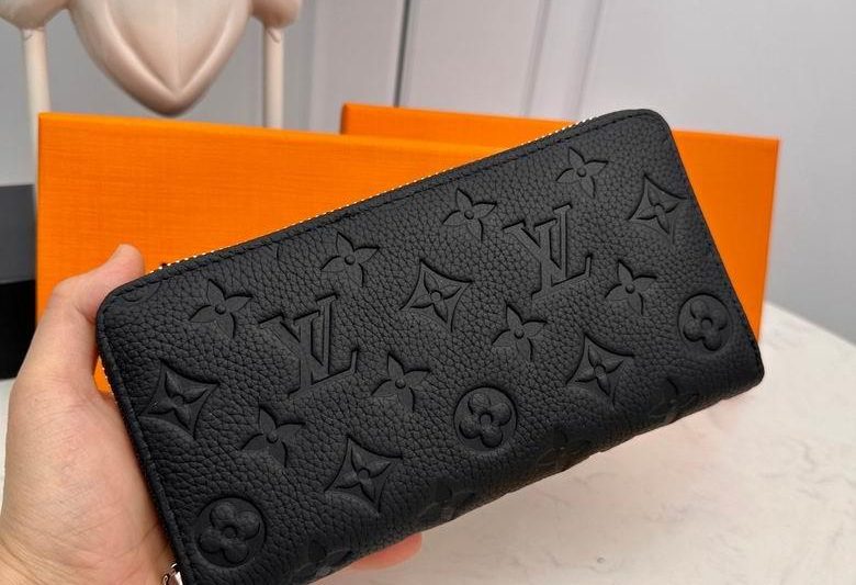 1:1 Louis Vuitton Bags 666060 19X10X2.5cm ZC