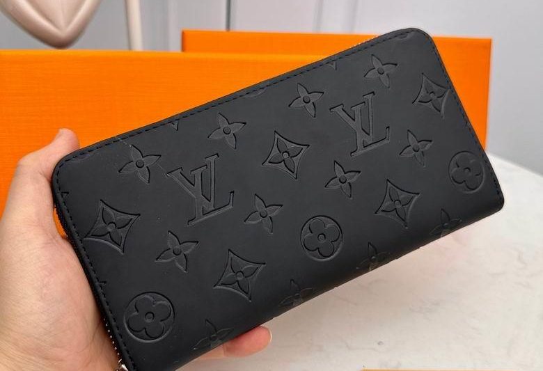 1:1 Louis Vuitton Bags 666034 19X10X2.5cm ZC