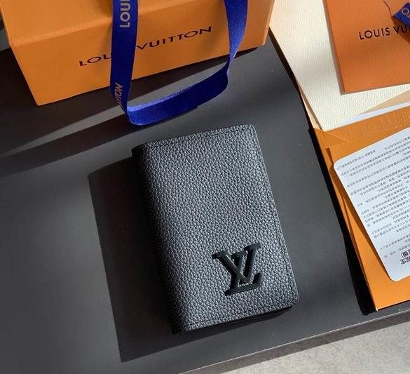 1:1 Louis Vuitton Bags M69979 8X11X1cm YG-1