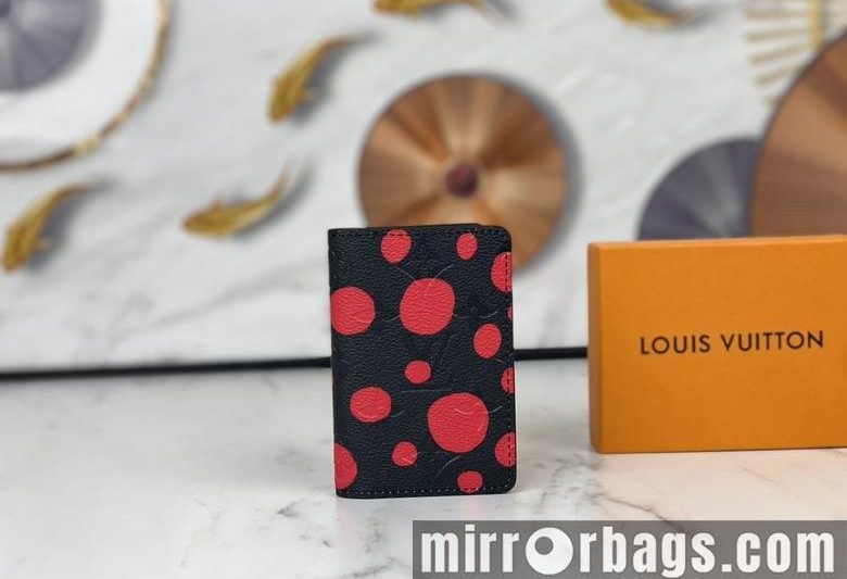 1:1 Louis Vuitton Bags M82115 8X11X1cm