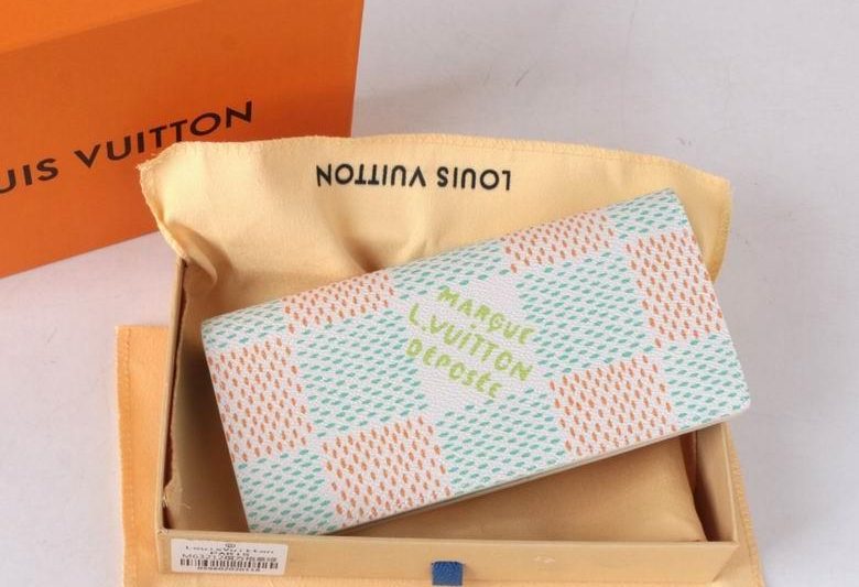 1:1 Louis Vuitton Bags 63212 11X19X2cm ZC 4colour