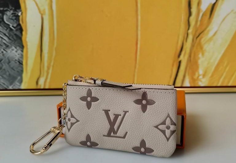 1:1 Louis Vuitton Bags Cle M62650 12x7x1.5cm zy2