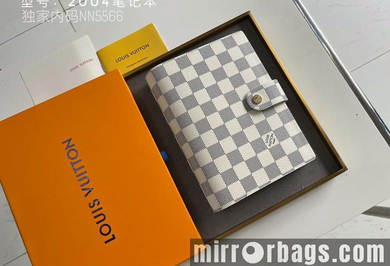 1:1 Louis Vuitton Bags 2004 14x8cm zy2