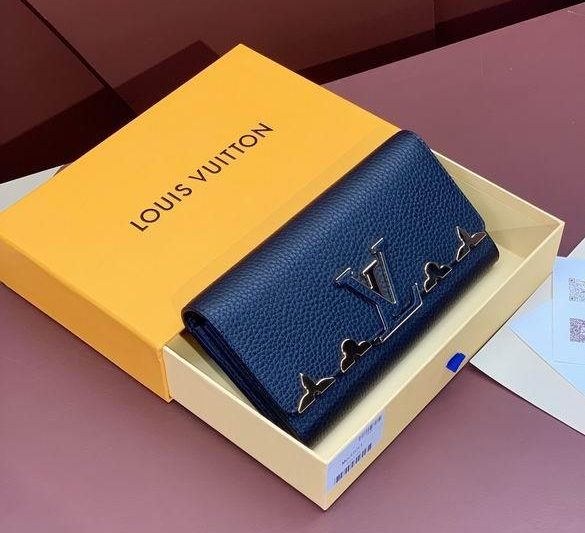 1:1 Louis Vuitton Bags M64551 20X11X2.5cm