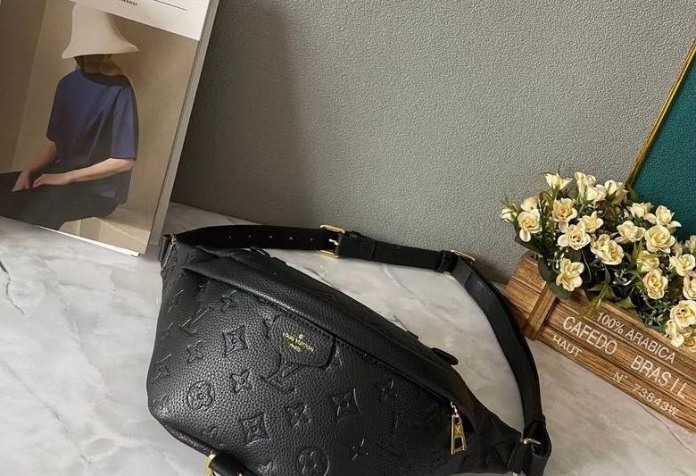 1:1 Louis Vuitton Bags M44812 37X14X13cm XMY 4colour