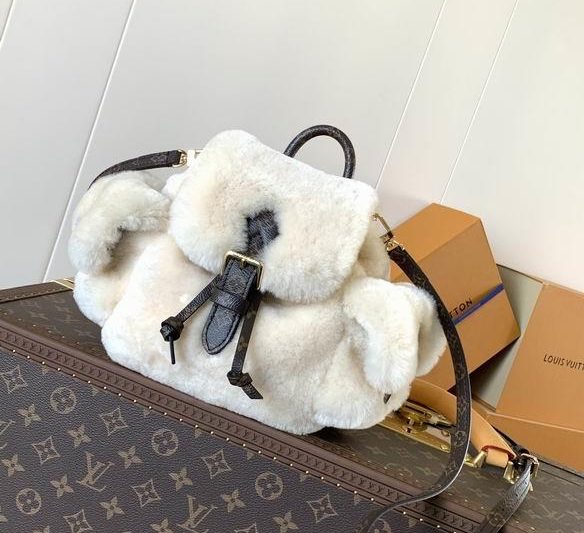 1:1 Louis Vuitton Bags M11919 16.5X13X25cm WP