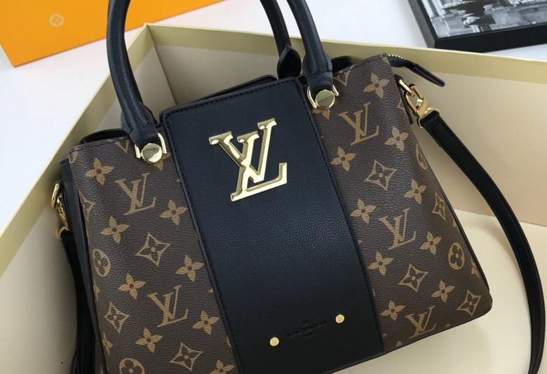 1:1 Louis Vuitton Bags 55339 30x23x13cm jj1