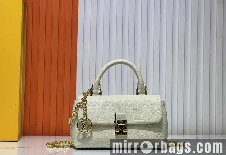 1:1 Louis Vuitton Bags M12211 19x11x6cm ss