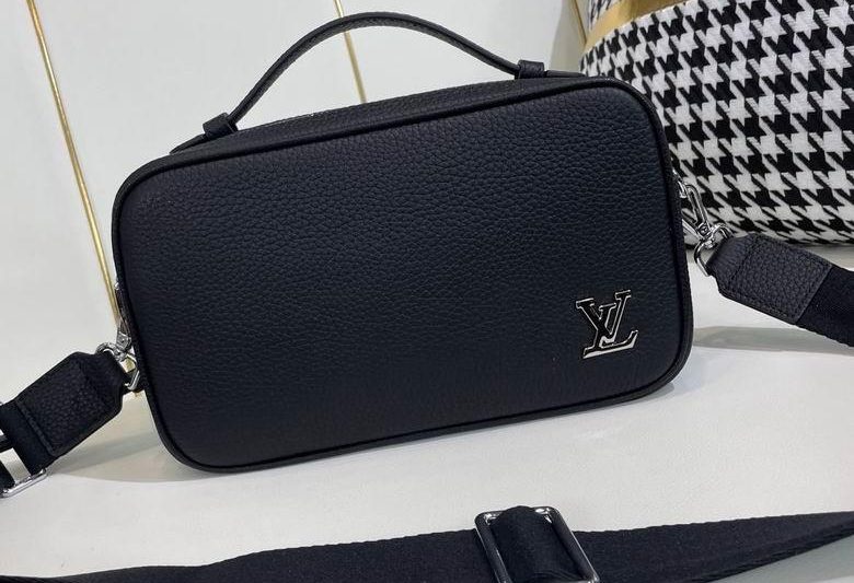 1:1 Louis Vuitton Bags 25X15X10cm 120501 WP